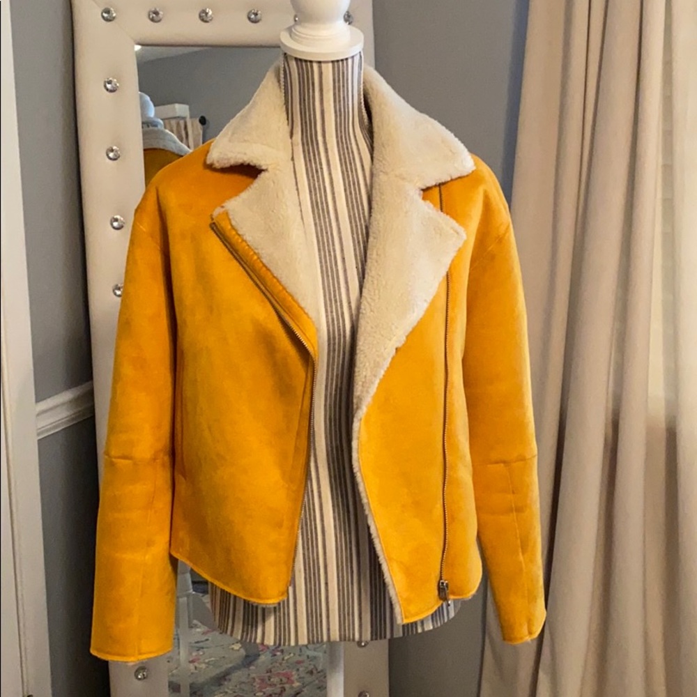 Yellow faux suede Zara moto jacket XS EUC